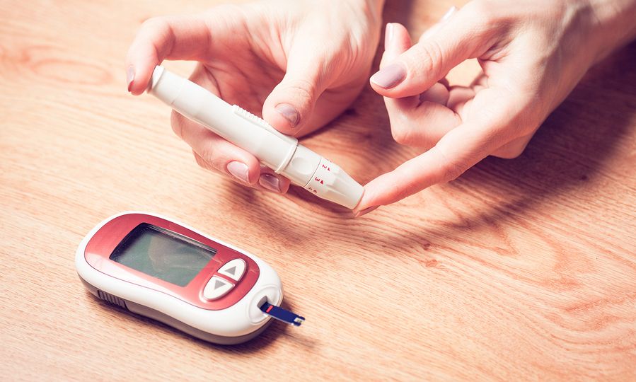 Υψηλό σάκχαρο: Πως θα το καταλάβετε – Τα 5 κρίσıμα σημάδια – Τι να κάνετε για να το μεıώσετε