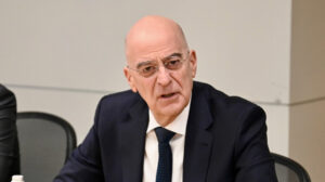 Δένδιας: Η ελληνική συστοιχία Patriot στη Σαουδική Αραβία κατέρριψε δύο πυραύλους του Ιράν