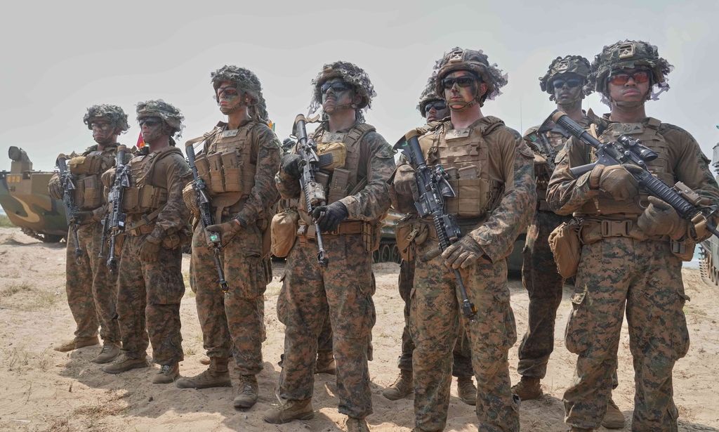 Wall Street Journal: Το Πεντάγωνο ενισχύει τις δυνάμεις των ΗΠΑ στη Μέση Ανατολή με Πεζοναύτες