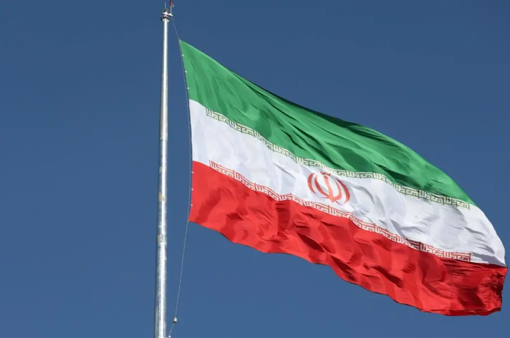 Σκληρή προειδοποίηση από τον πρωθυπουργό του Κατάρ: «Το Ιράν μας πρόδωσε»