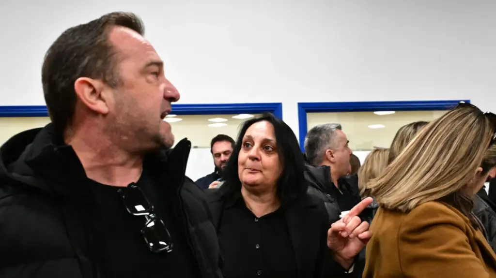 Οργή από την οικογένεια Πλακιά κατά του πρώην προέδρου του ΟΣΕ: «Θα σε σκίσω με τα χέρια μου, αλήτη»