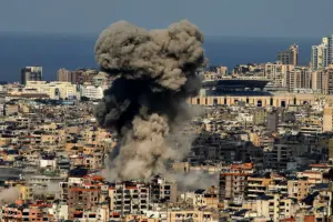 Μέση Ανατολή σε «κόκκινο συναγερμό»: Πύραυλοι στο Ισραήλ και σκληρό τελεσίγραφο του Ιράν