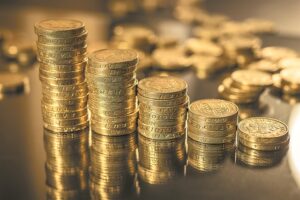 Η χρυσή λίρα σπάει τα 1.200 ευρώ στην Ελλάδα λόγω εκρηκτικής ανόδου της τιμής του χρυσού