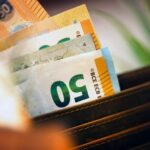 Πότε μπαίνουν οι συντάξεις Απριλίου – Τι ισχύει λόγω 25ης Μαρτίου